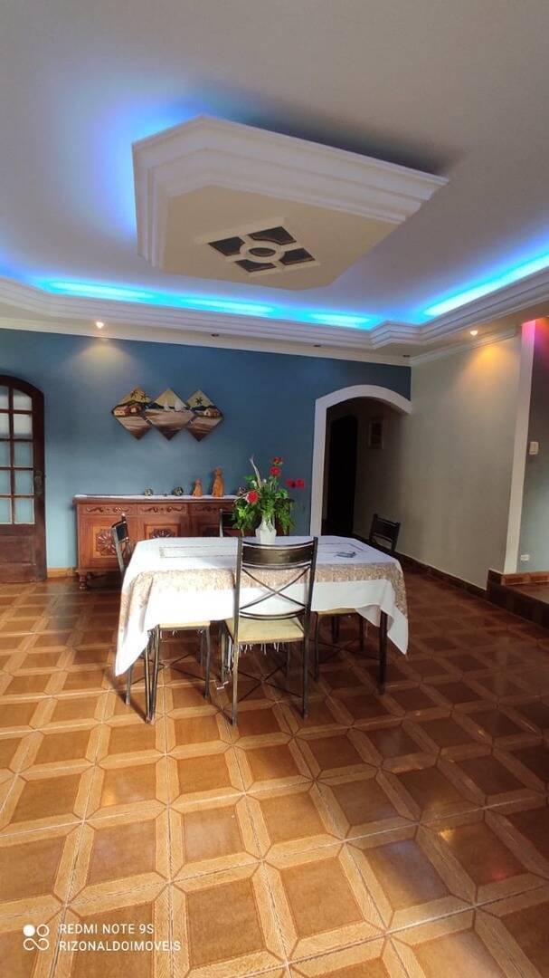 Casa, 3 quartos, 300 m² - Foto 4