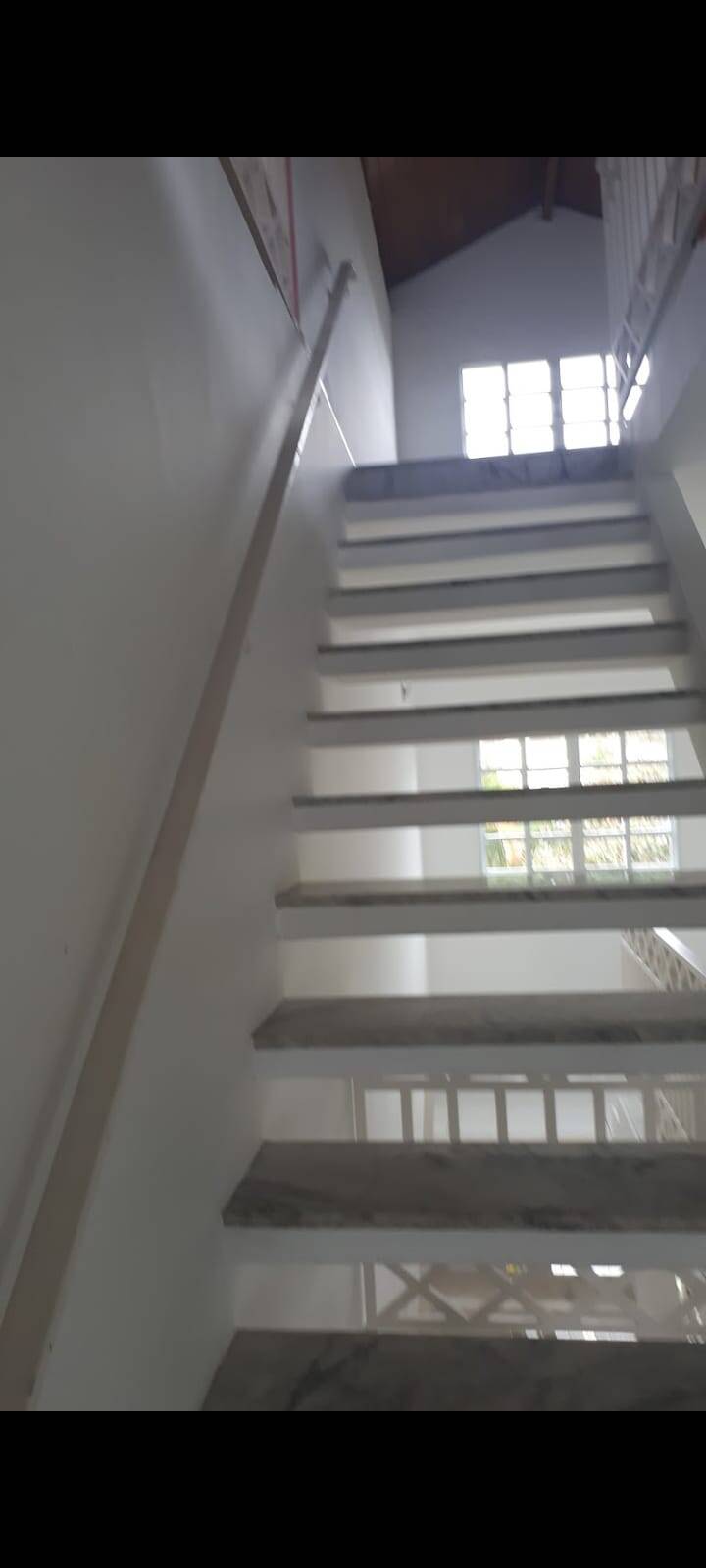 Casa à venda com 3 quartos, 420m² - Foto 4