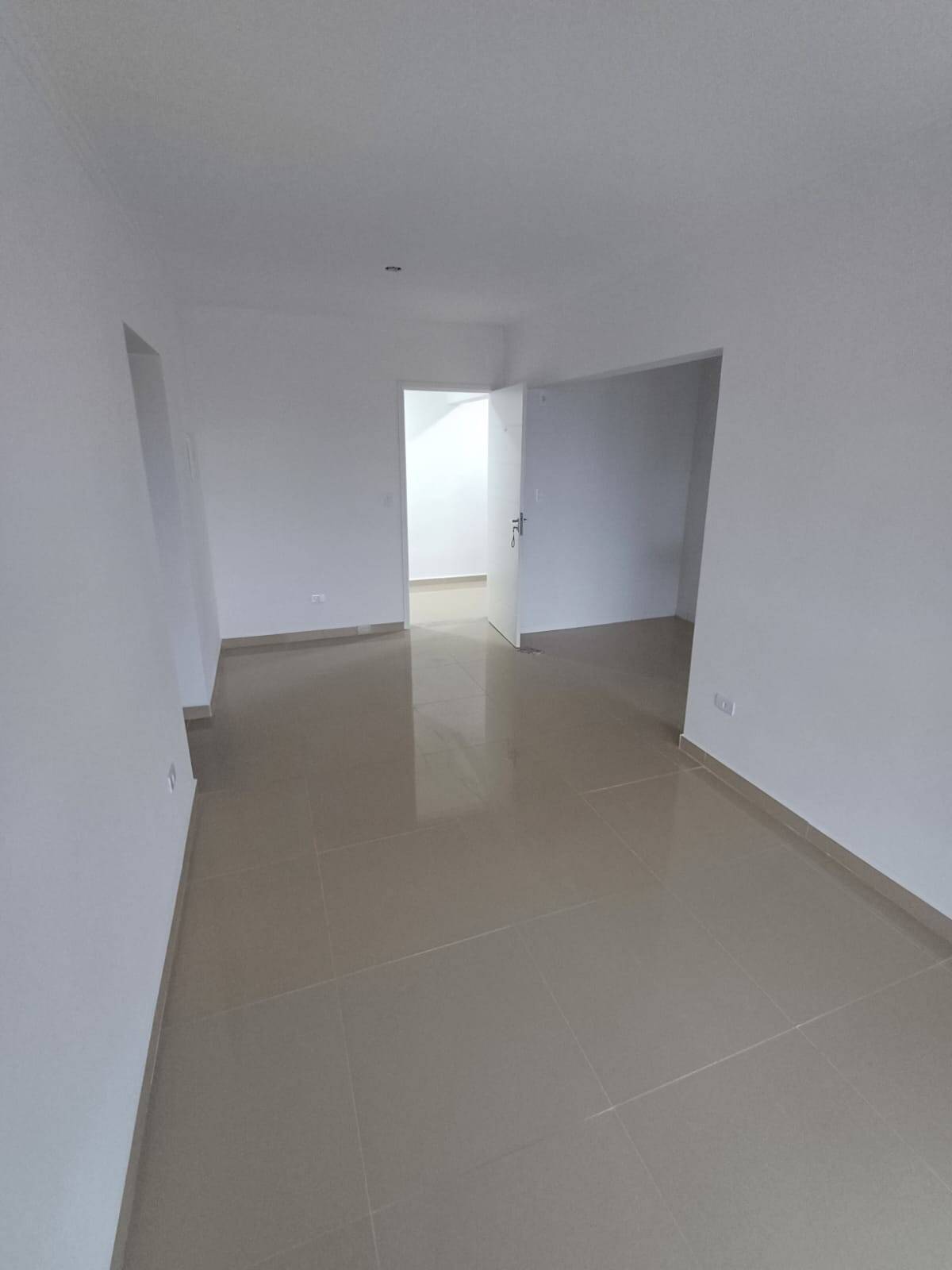 Apartamento à venda e aluguel com 2 quartos, 66m² - Foto 2