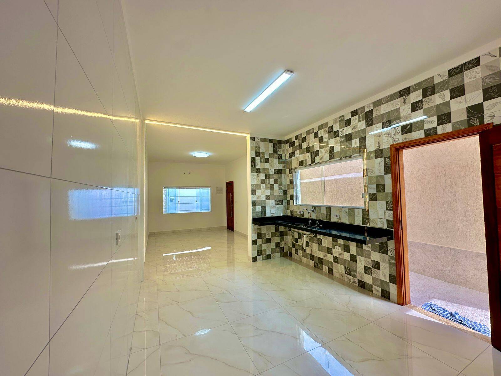 Casa, 2 quartos, 94 m² - Foto 1