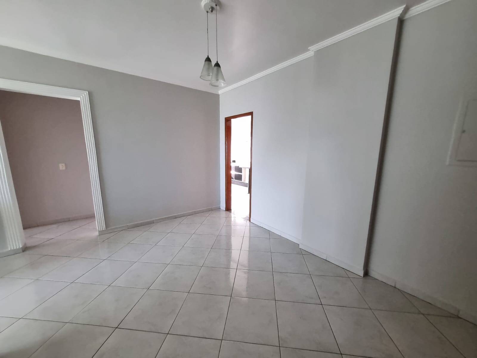 Apartamento para alugar com 2 quartos, 90m² - Foto 2