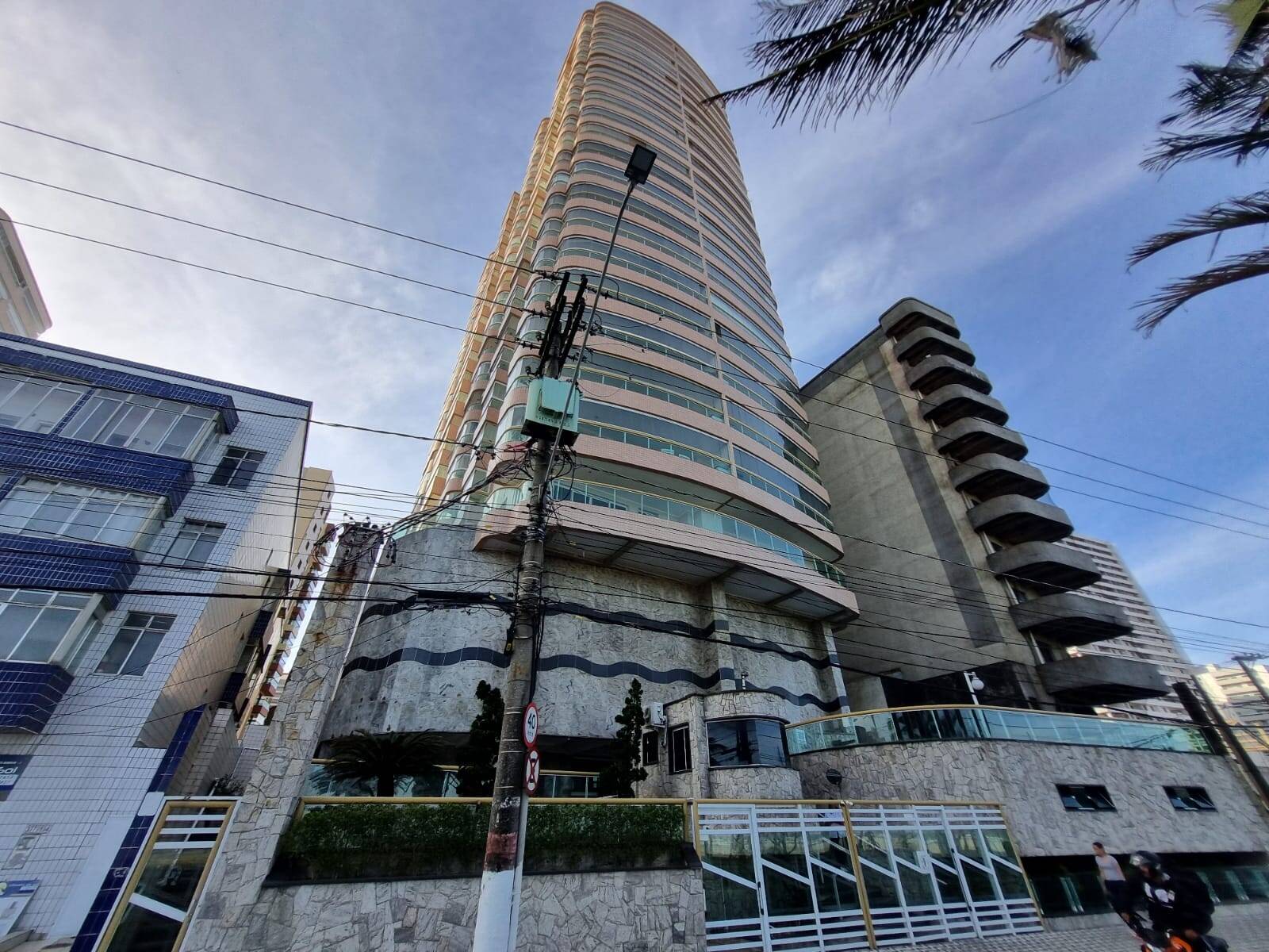 Apartamento para alugar com 2 quartos, 90m² - Foto 1