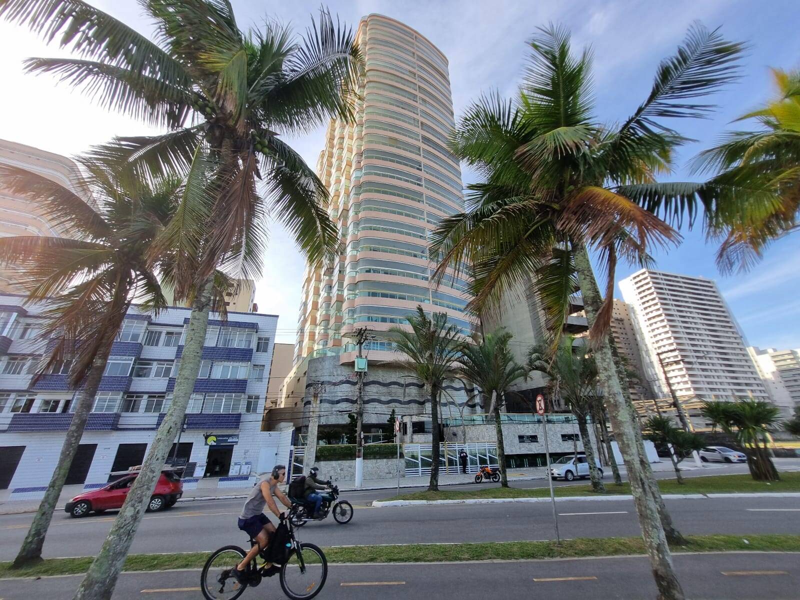 Apartamento para alugar com 2 quartos, 90m² - Foto 27