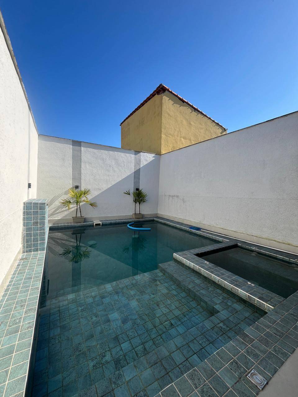 Casa, 2 quartos, 81 m² - Foto 1