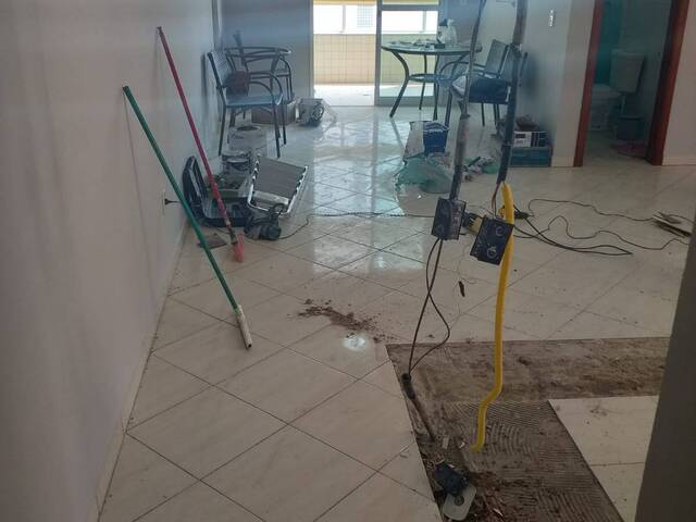Apartamento para Venda em Praia Grande - 2