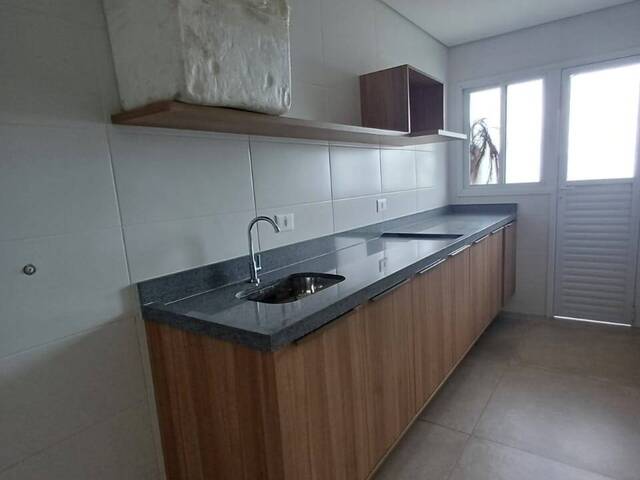 Apartamento para Venda em Guilhermina - 37