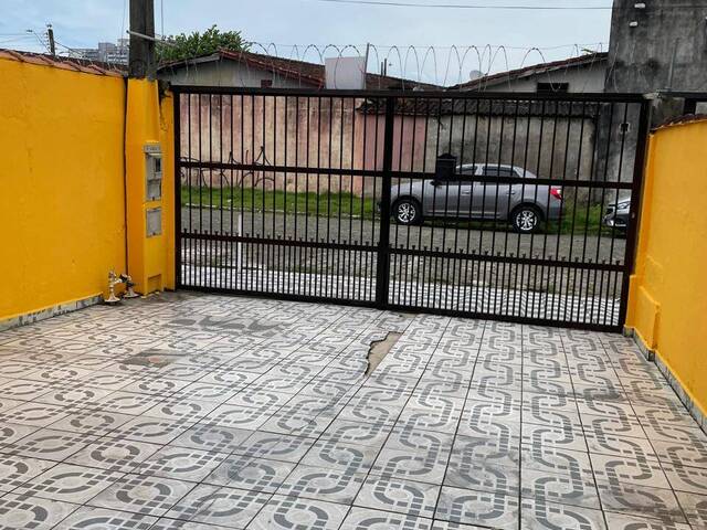 #3135 - Casa para Venda em Praia Grande - SP
